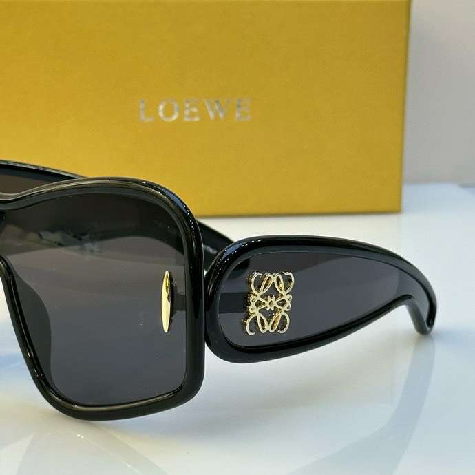 Picture of Loewe Sunglasses _SKUfw55480646fw